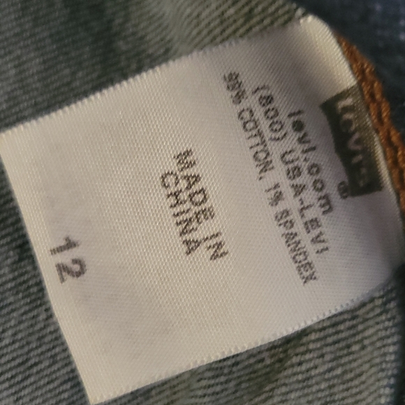 Levi's capri - Picture 3 of 7